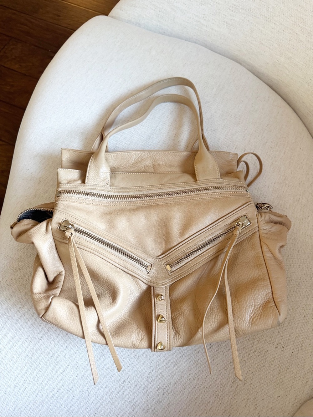VIRAL // Botkier Leather Trigger Bag